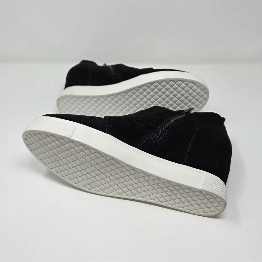 Steve Madden Black Flavy Suede Wedge Zip Sneaker  Size 9